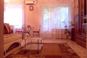 Посуточно квартира напротив МакДональдз (WI-FI)