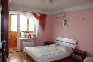 Уютная однокомнатная квартира, метро Лукьяновка