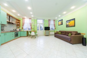 Квартира подобово в центрі Одеси з дизайнерським ремонтом