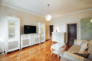 Элитная двухкомнатная квартира посуточно в центре Ивано-Франковска