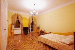 Шыкарная квартира в цетре Львова