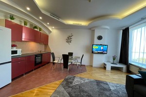 Апартаменты с джакузи возле Мост-Сити, центр