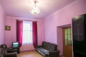 Недорого затишна квартира - 12 хв. до Оперного