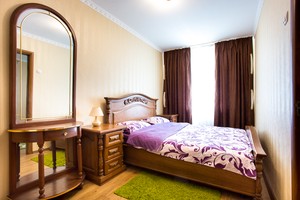2-комнатная уютная квартира посуточно в центре Николаева