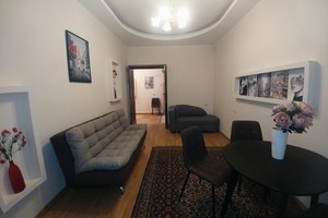 2-комнатная квартира, Греческая площадь, центр, Дерибасовская