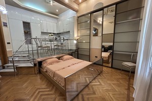 2-комнатная в центре, рядом море, Дерибасовская