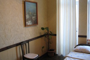 Квартира-студия в центре с балконом