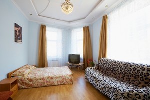 Посуточно 1-но комнатная квартира в центре Львова