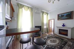 2-х кімнатна квартира в центрі Києва